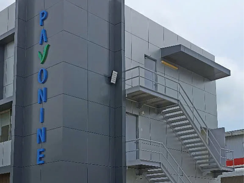 pavonine vina